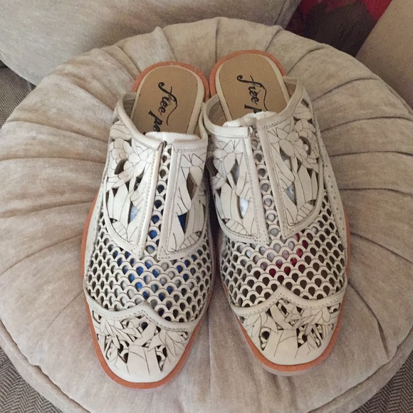 Free people Clogs Flats Off White Boho Festival Hippie Shoes - Picture 2 of 7